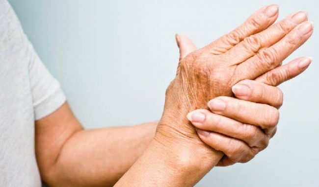 Các bệnh lý cũng là nguyên nhân gây đau khớp khuỷu tay