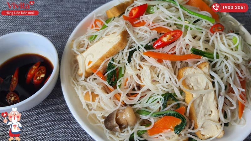 bún gạo xào đậu hủ