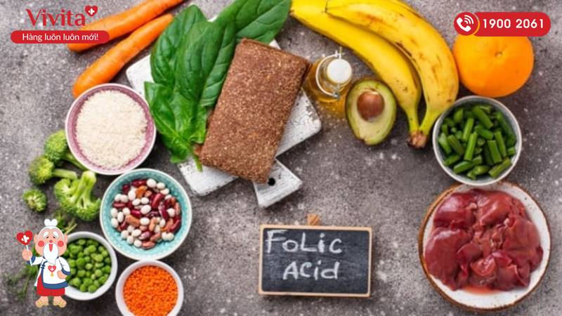 Một số loại thực phẩm giàu axit folic như trái cây, rau xanh, gan động vật...