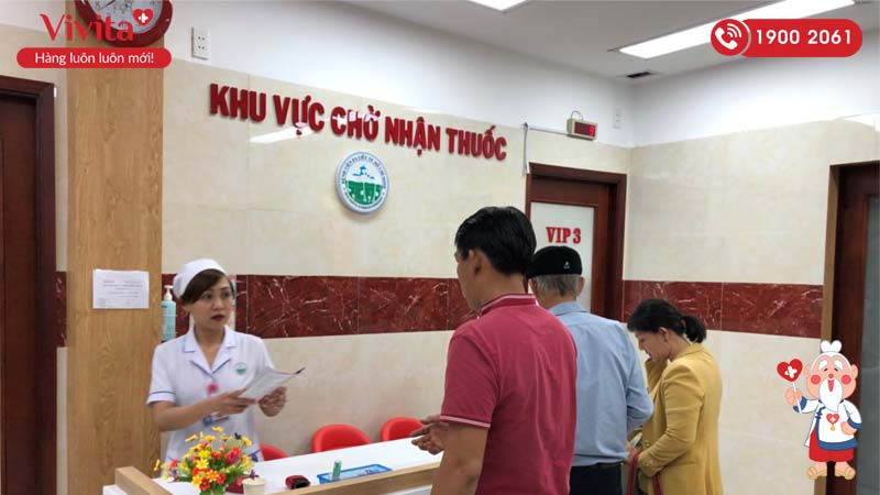 Khu vực chờ nhận thuốc của bệnh nhân đăng ký dịch vụ khám VIP