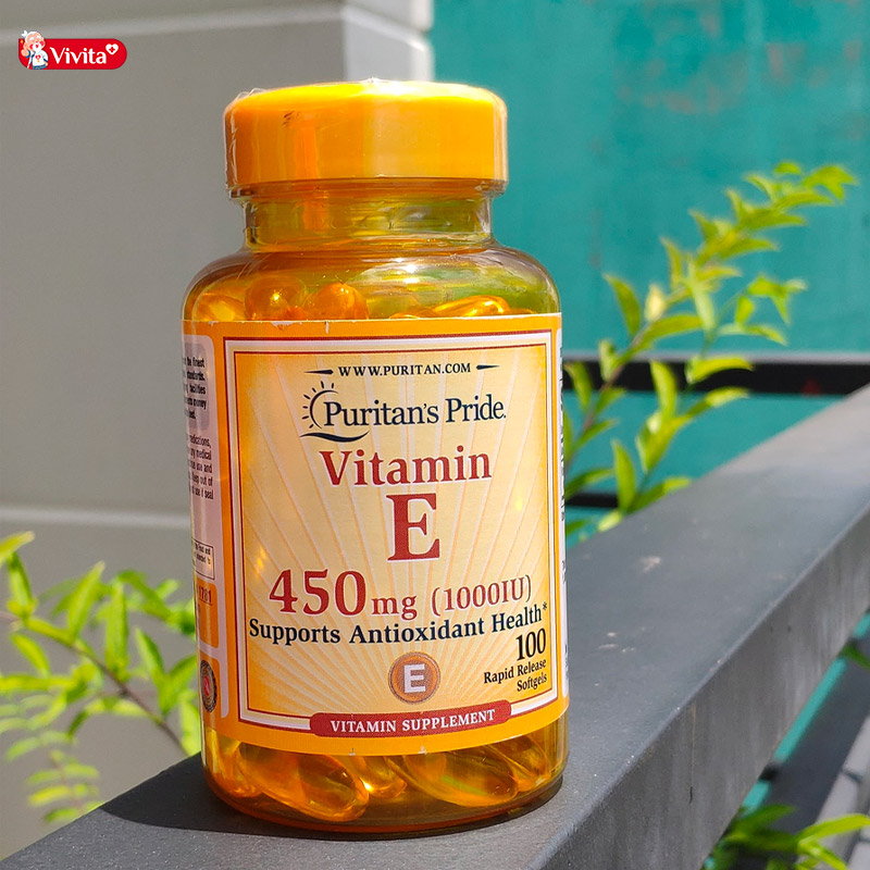 Puritan’s Pride Vitamin E của Mỹ thuộc thương hiệu Puritan’s Pride. Đây được xem là sản phẩm nổi bật của tập đoàn NBTY – đơn vị chuyên sản xuất và phân phối các loại thực phẩm chăm sóc sức khỏe nổi tiếng tại Mỹ. 