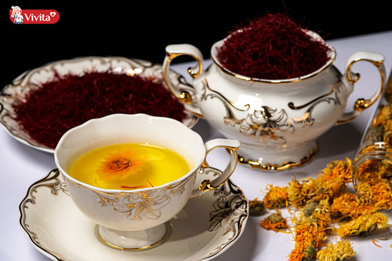 Cách pha nhụy hoa nghệ tây Saffron với hoa cúc