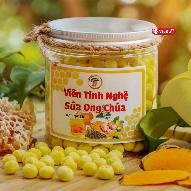 Viên tinh nghệ sữa ong chúa Thuận Thiên chứa nhiều thảo dược quý được thu hoạch từ vùng đất Lâm Đồng.